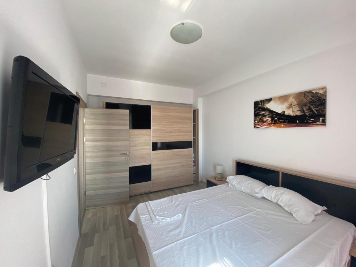 Apartament Crazy Summerland Mamaia Exterior photo