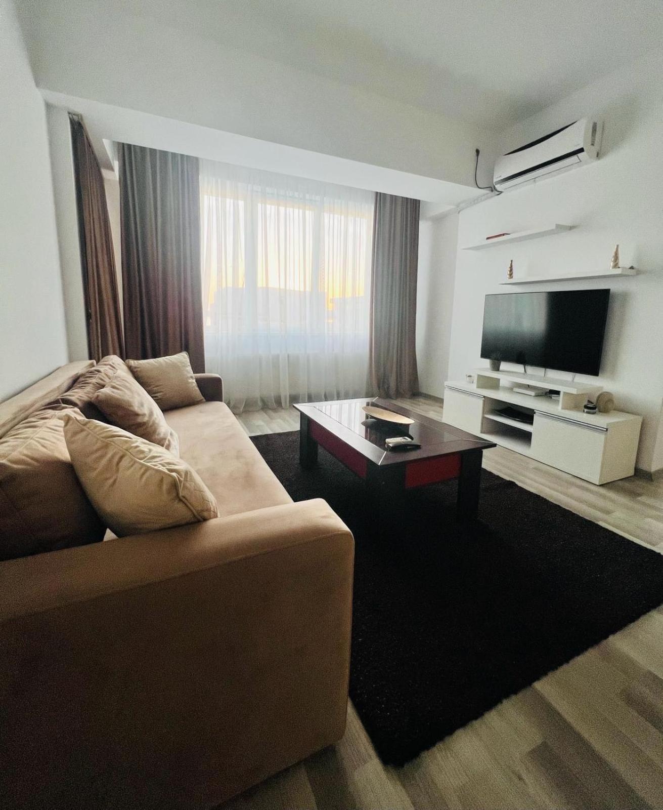 Apartament Crazy Summerland Mamaia Exterior photo